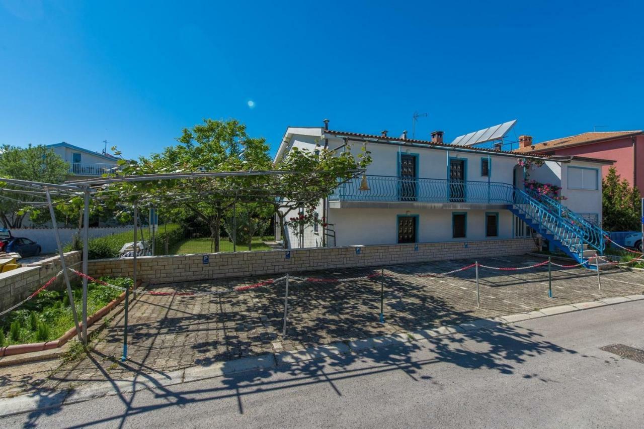 Apartments Kiki Spada Porec Phòng bức ảnh
